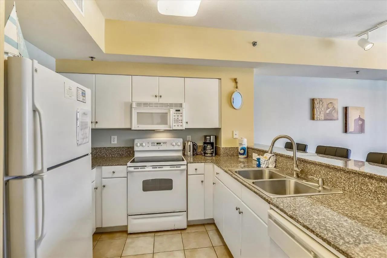 Shores Of Panama 2025 - 1 Bedroom Bunks Sleeps 6, Reserved Parking, Free Fun! Condo Panama City Beach 0*,  United States